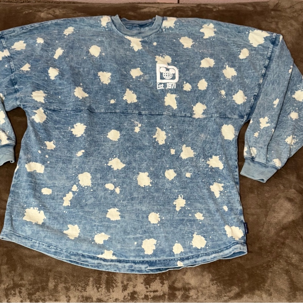 Disney Denim bleach cloud Walt
Disney
Spirit Jersey